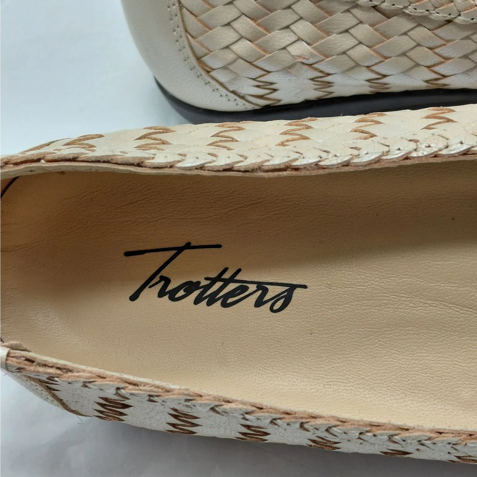 Trotters Gillian Ballet Flats Shoes Women's 7 Ivory Slip On Comfort Casual - Image 8