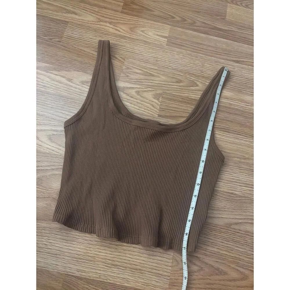 Old Navy Ribbed Crop Top Size Large - Image 3