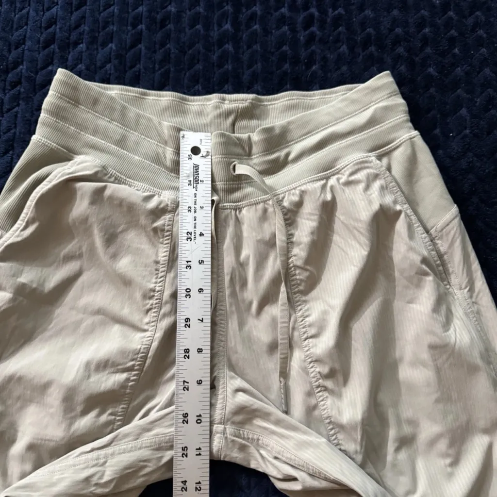 Lululemon Women’s‎ Beyond the Studio Jogger Lined Beige Size 6 - Image 10