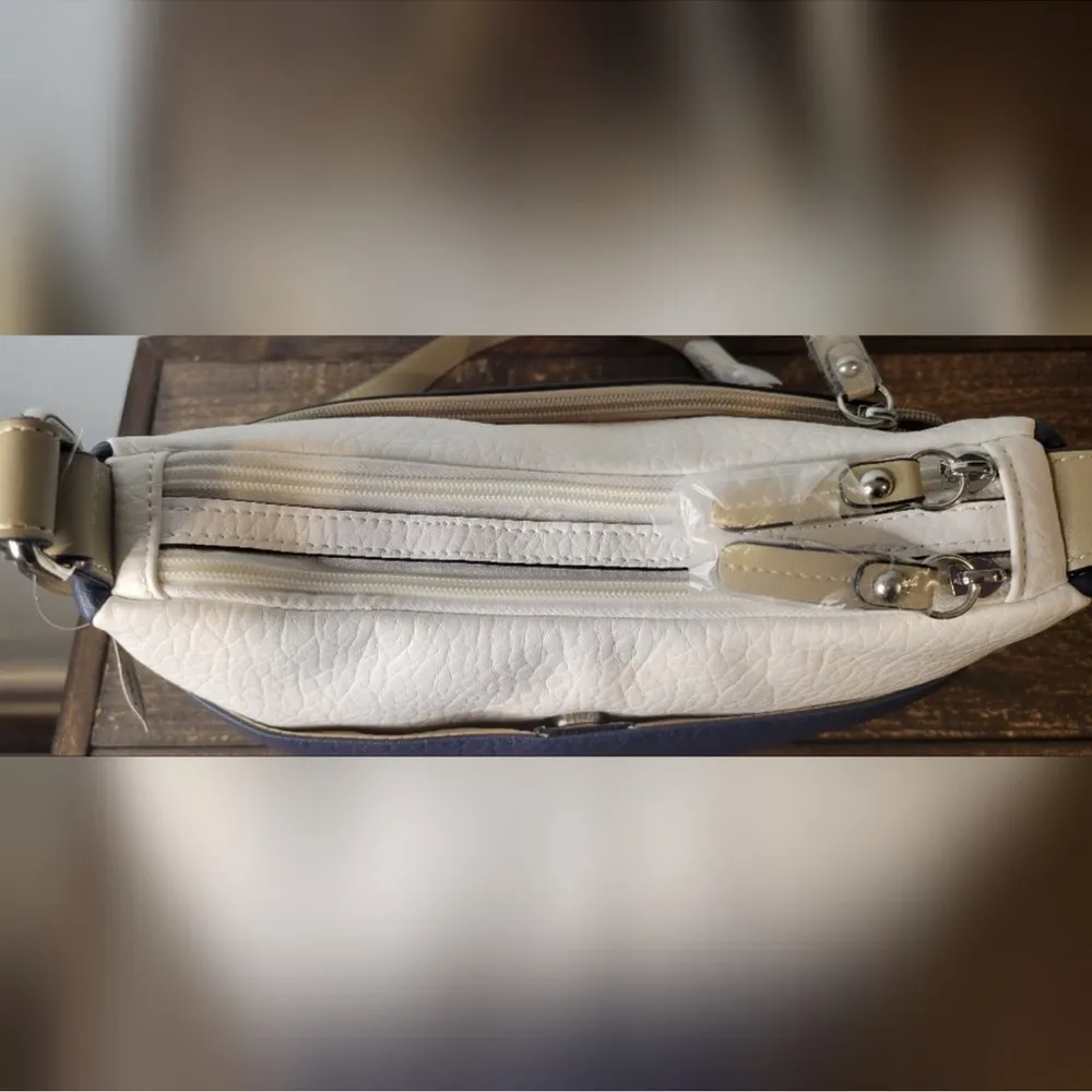 Giani Bernini Navy, Oatmeal and White Women's Crossbody Bag New With Tags - Image 10