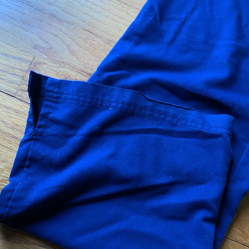 Greys Anatomy navy scrub bottoms XS - Image 2