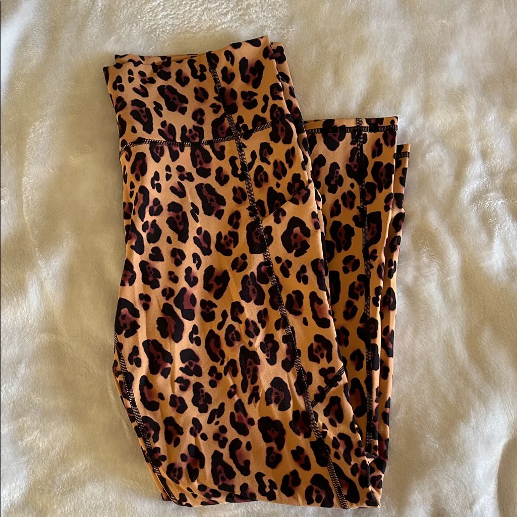 GUC Fabletics Oasis PureLuxe High-Waisted 7/8 Legging - Image 5