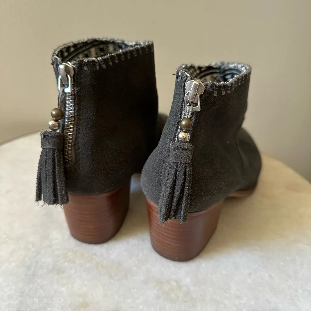 Toms Leila Suede Gray Tassel Stacked Block Heel Booties Size 7.5 Western Rodeo - Image 15