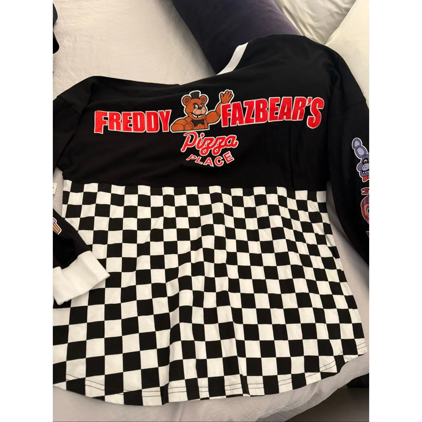 Universal Studios Adult XL Checkered Jersey Longsleeve Logo FNAF HHN New - Image 5
