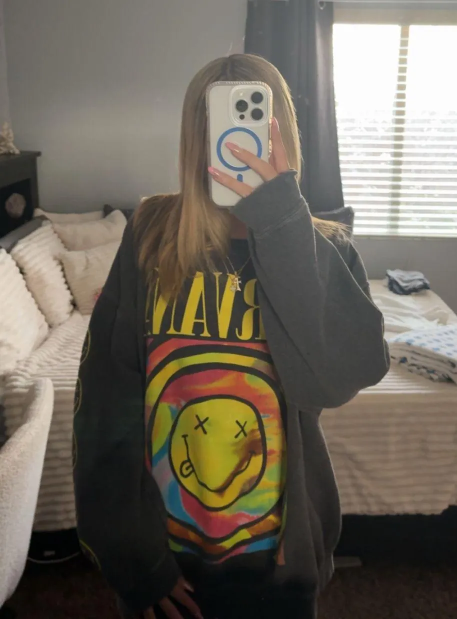 Urban Outfitters Crewneck - Image 4