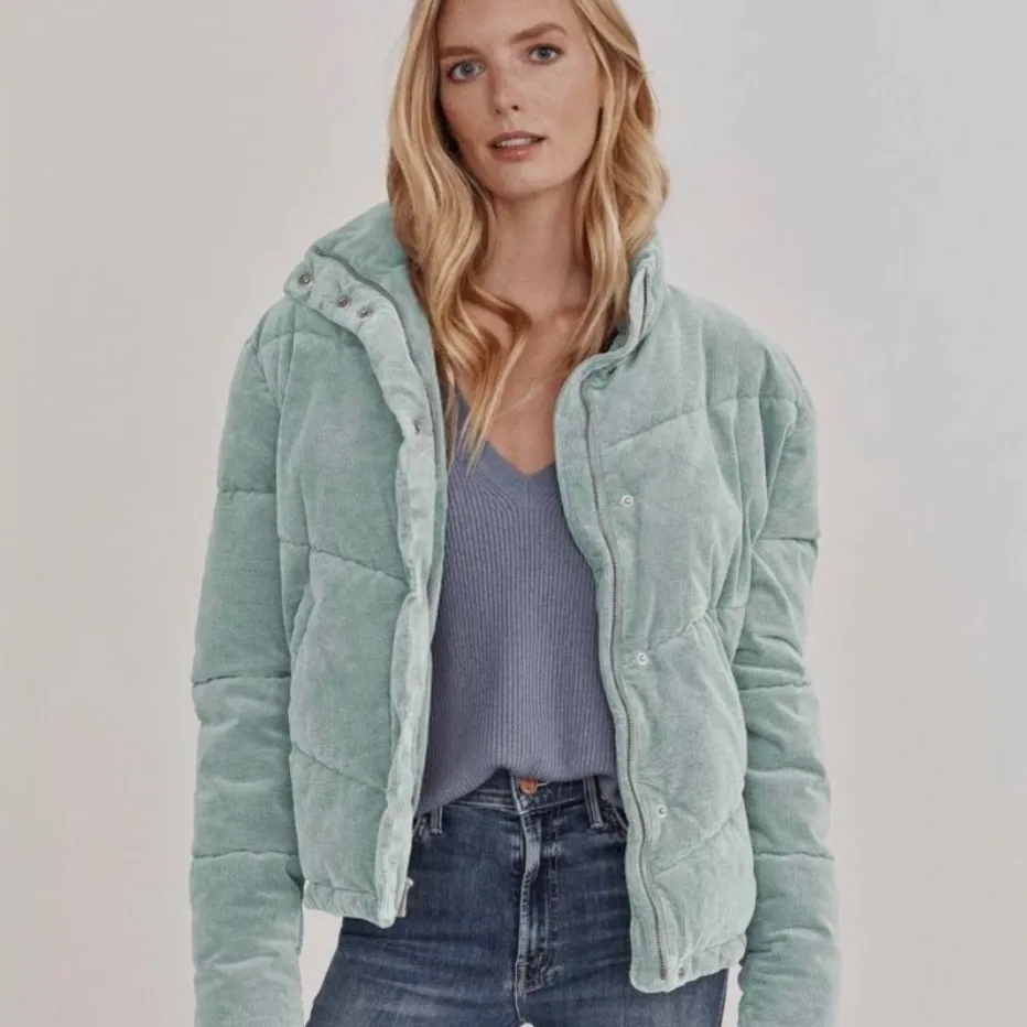 Splendid Milla Corduroy Full Zip Puffer in Washed Blue Size Large $228 - Image 3