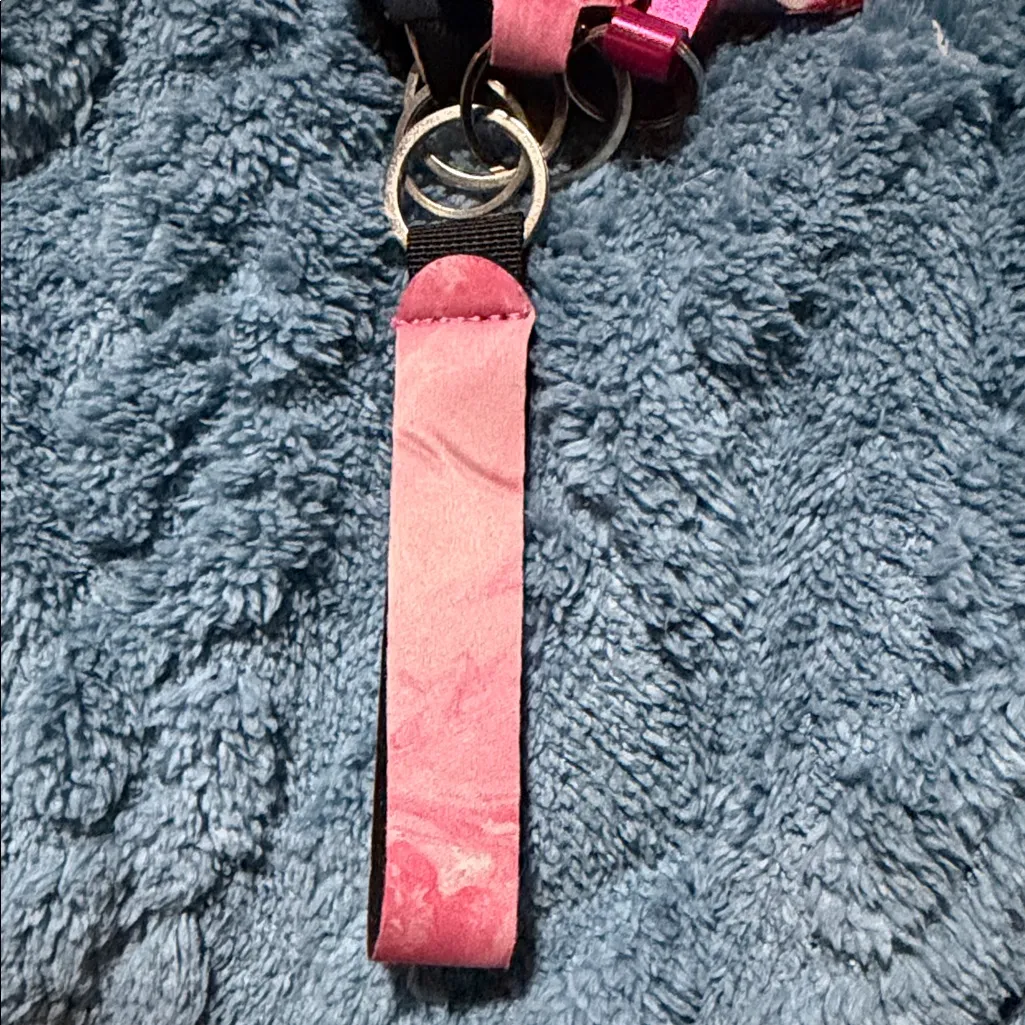 Floral Wallet and Marbled Pink Keychain & Accessories - Image 5