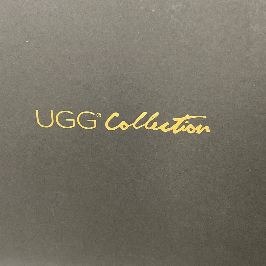 Ugg Collection Aubree Short Stingray, Women’s 9, Made in Italy Silver - Image 6