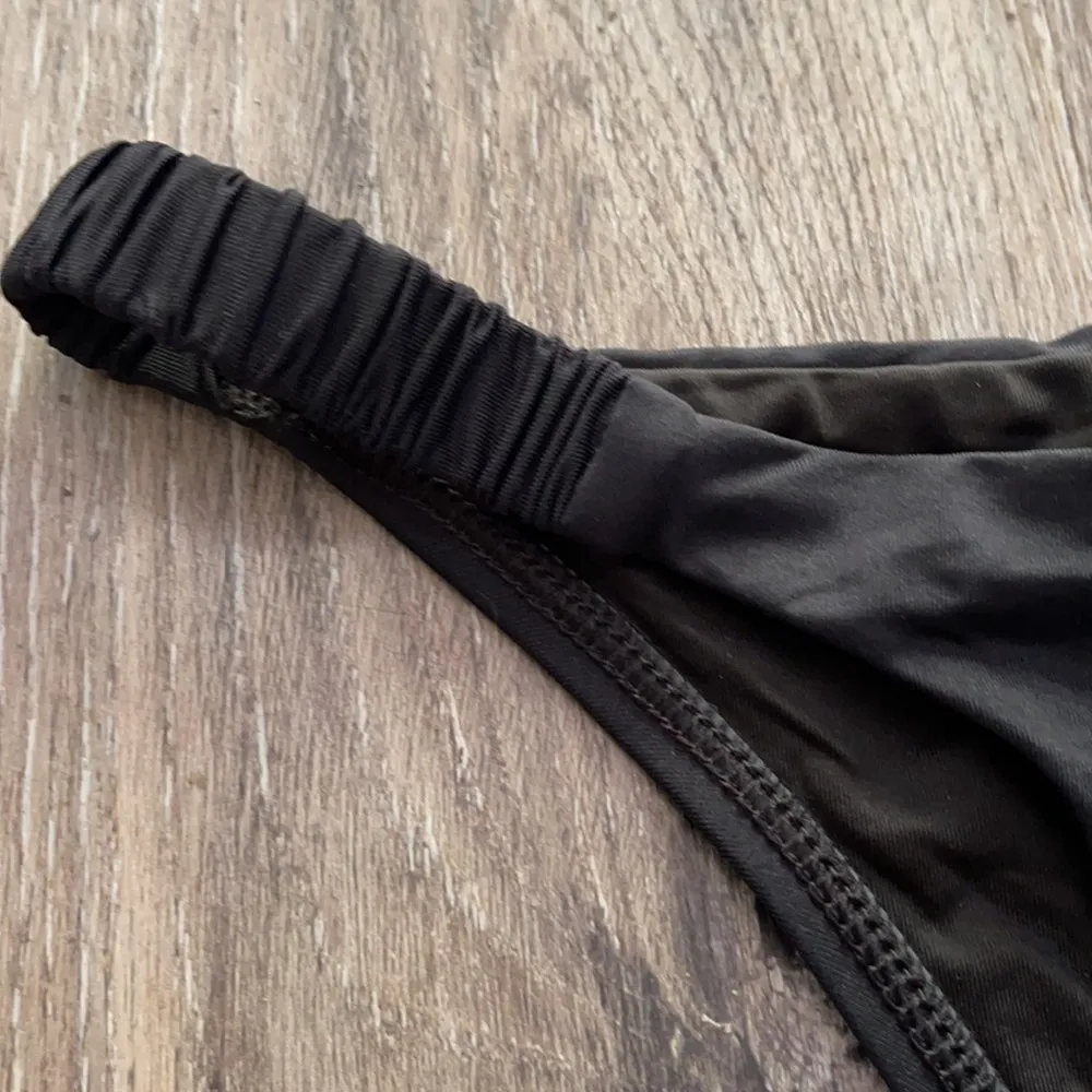 Vitamin A  Black Bikini Bottom Size Extra Small - Image 4