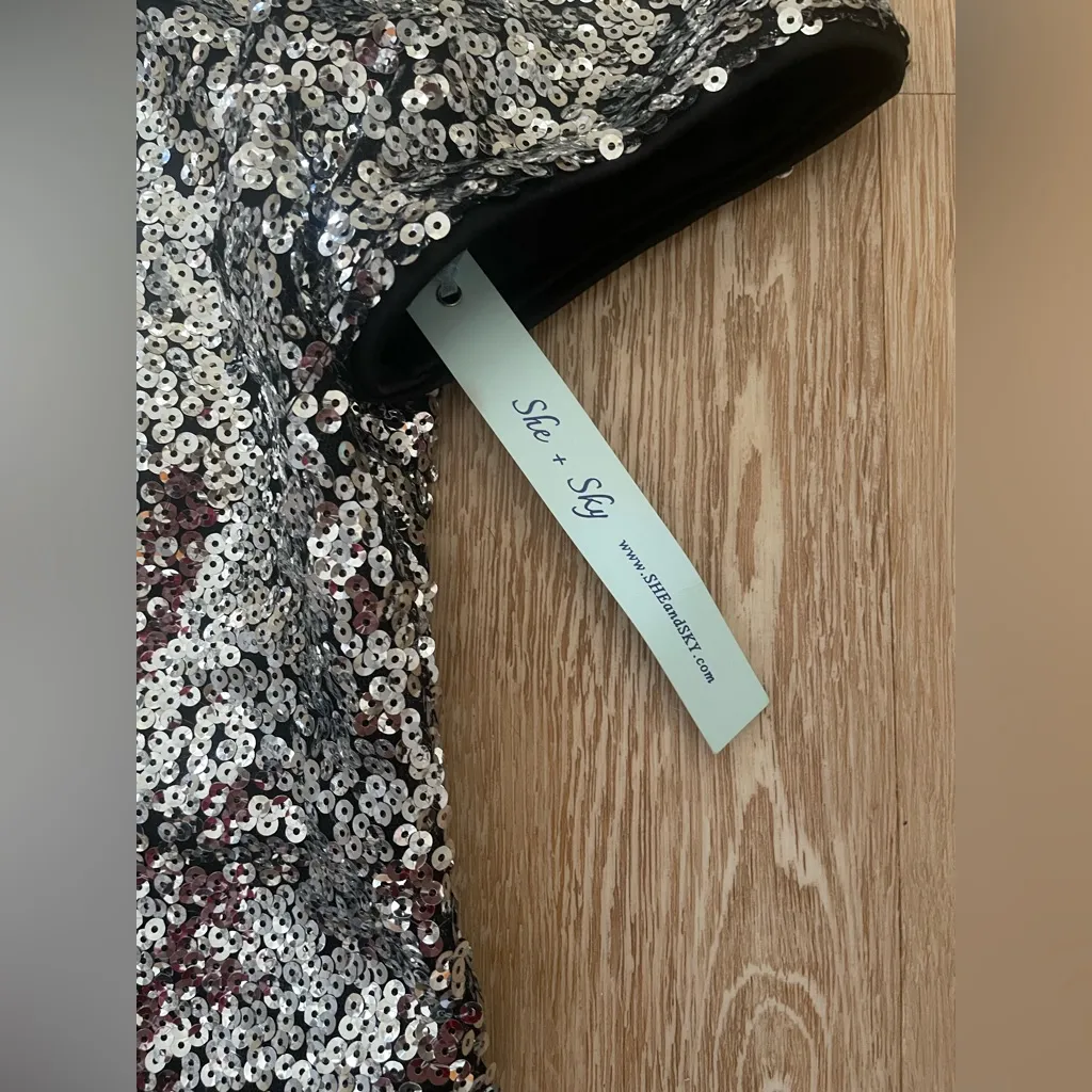 NWT She + Sky  Gold Metallic silver shimmer sequin cocktail, formal dress;size S - Image 4