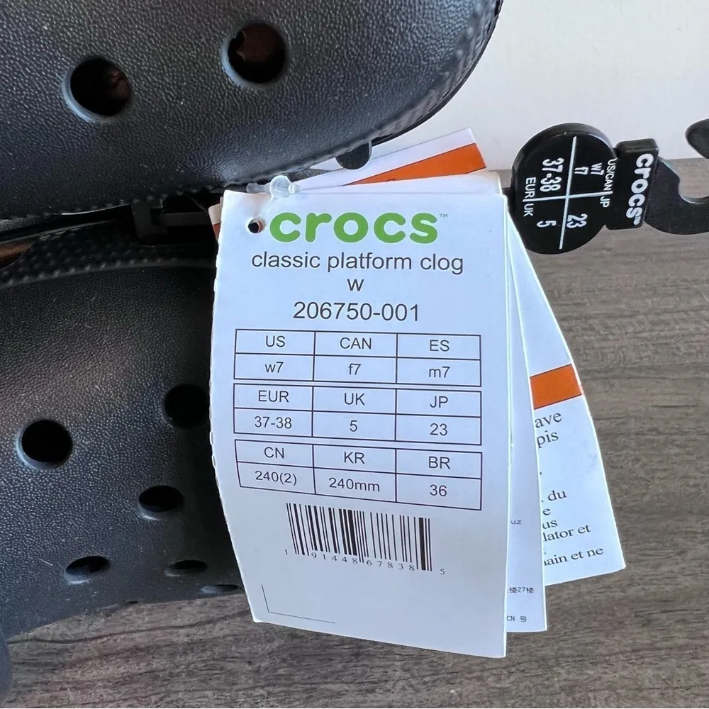 Crocs Women's Classic Platform Clog Size 7 #B1809 - Image 4