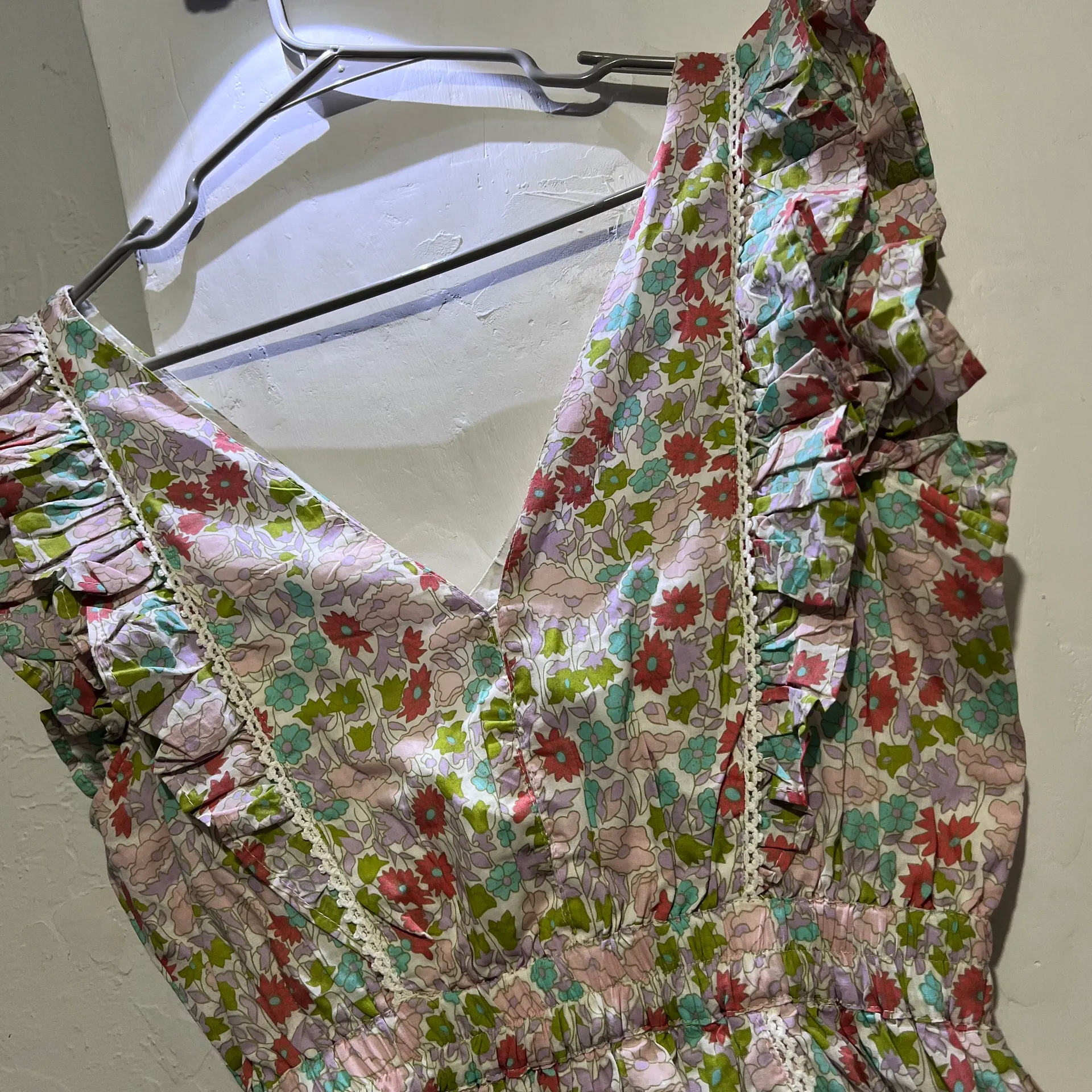 Love The Label Ines Tiered Ruffle Dress Size Small S NWT - Image 3