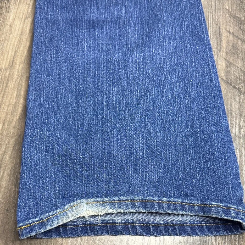 Levi's Signature Modern Boot Cut Jeans - Image 9