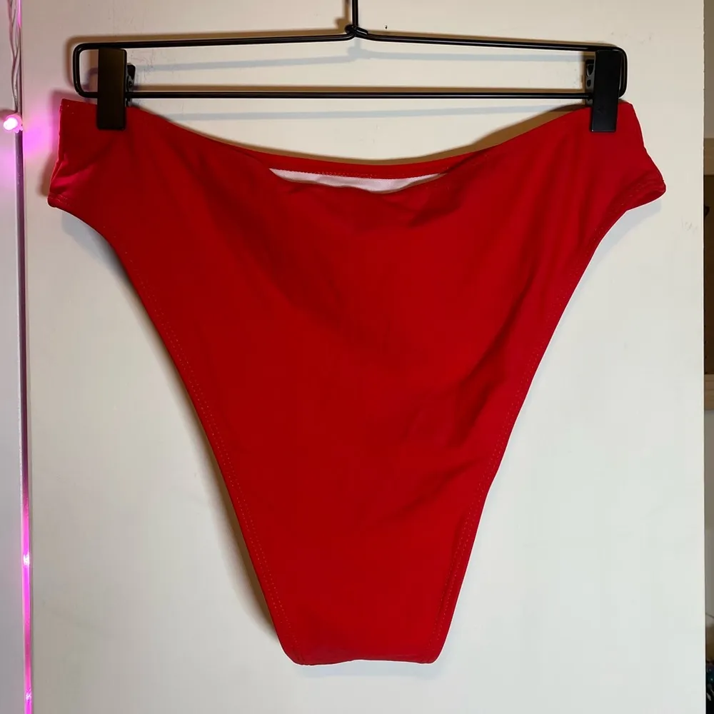 SheIn Red Padded String Bikini with Mesh Crop Top 1XL EUC - Image 5