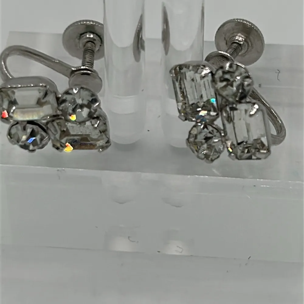 Vintage signed Coro rhinestone crystal screw back earrings Silver - Image 6
