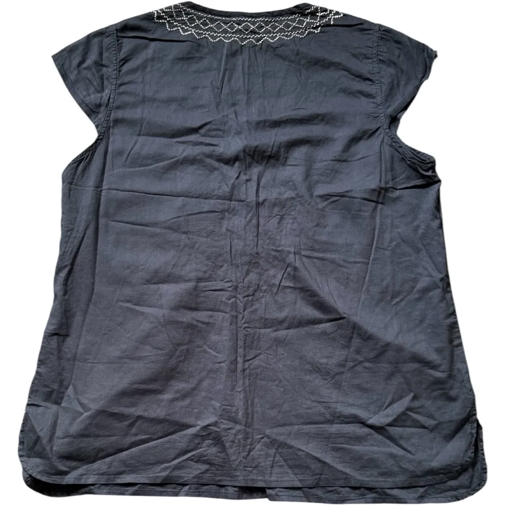 Izod Embroidere Women's Top Sz L - Image 4