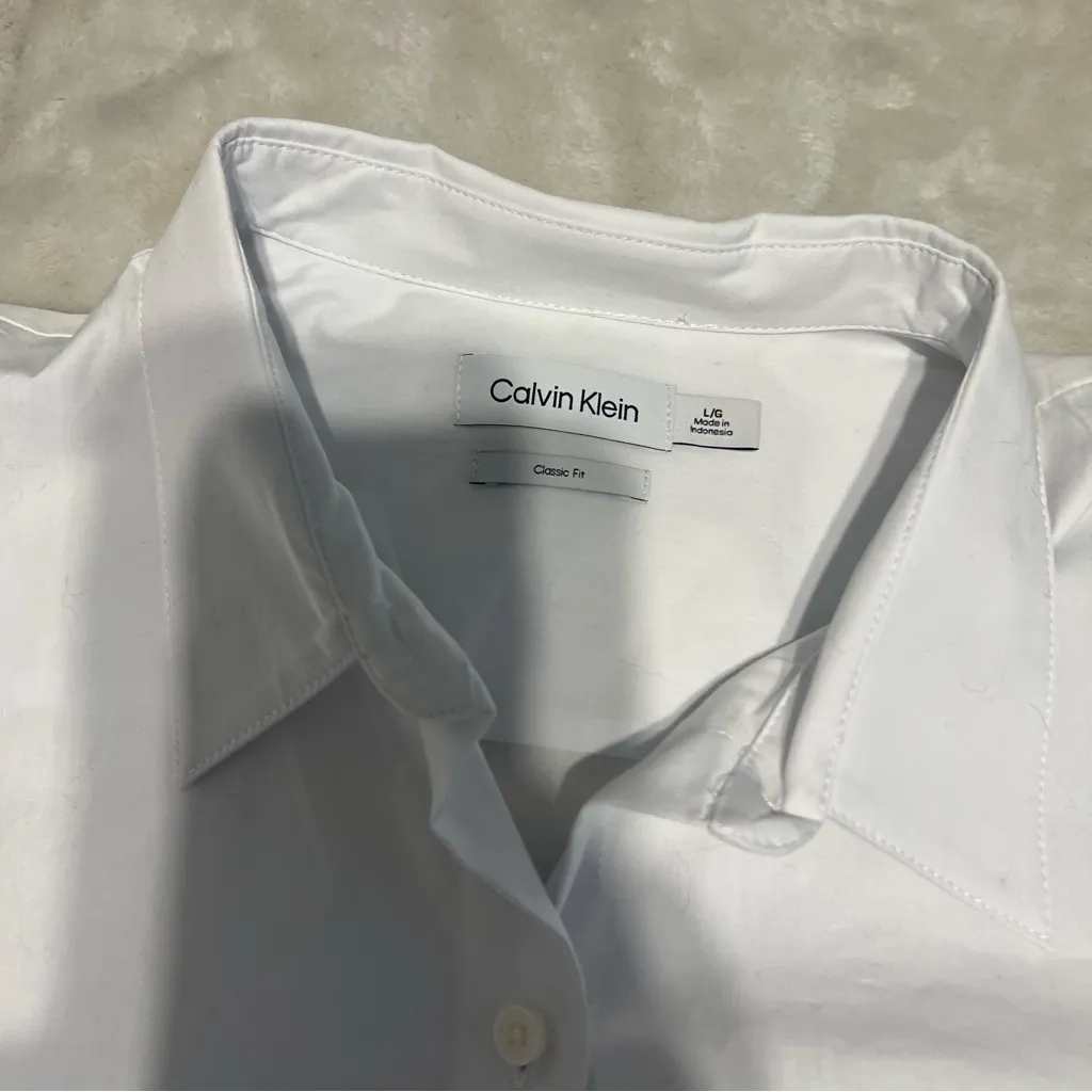 Calvin Klein White Dress Shirt for Men - Image 3