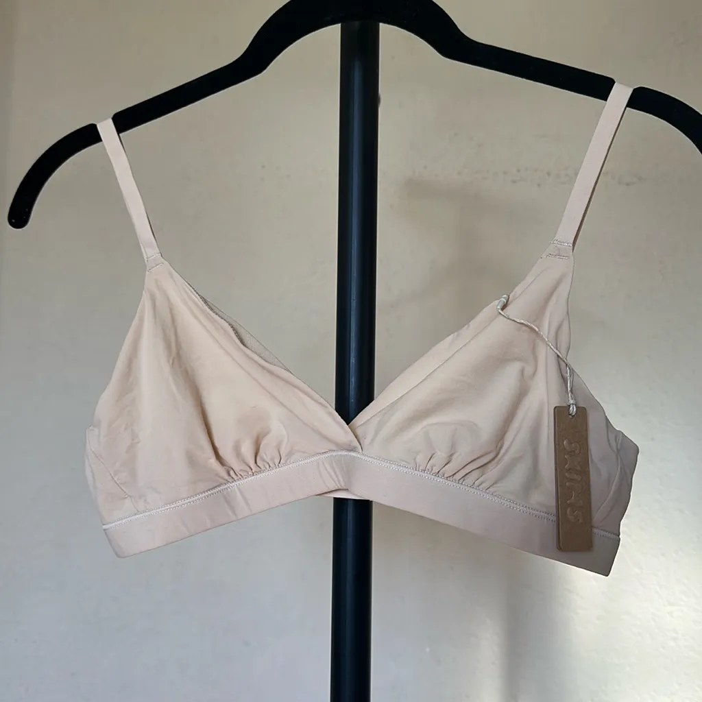 SKIMS Fits Everybody‎ Crossover Bralette Sand NWT size M - Image 3
