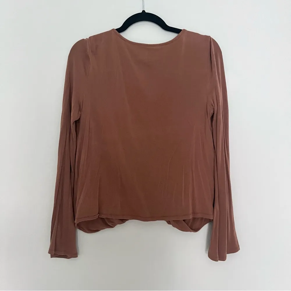 Burnt Orange Long Sleeve Twist Front Top. - Image 2