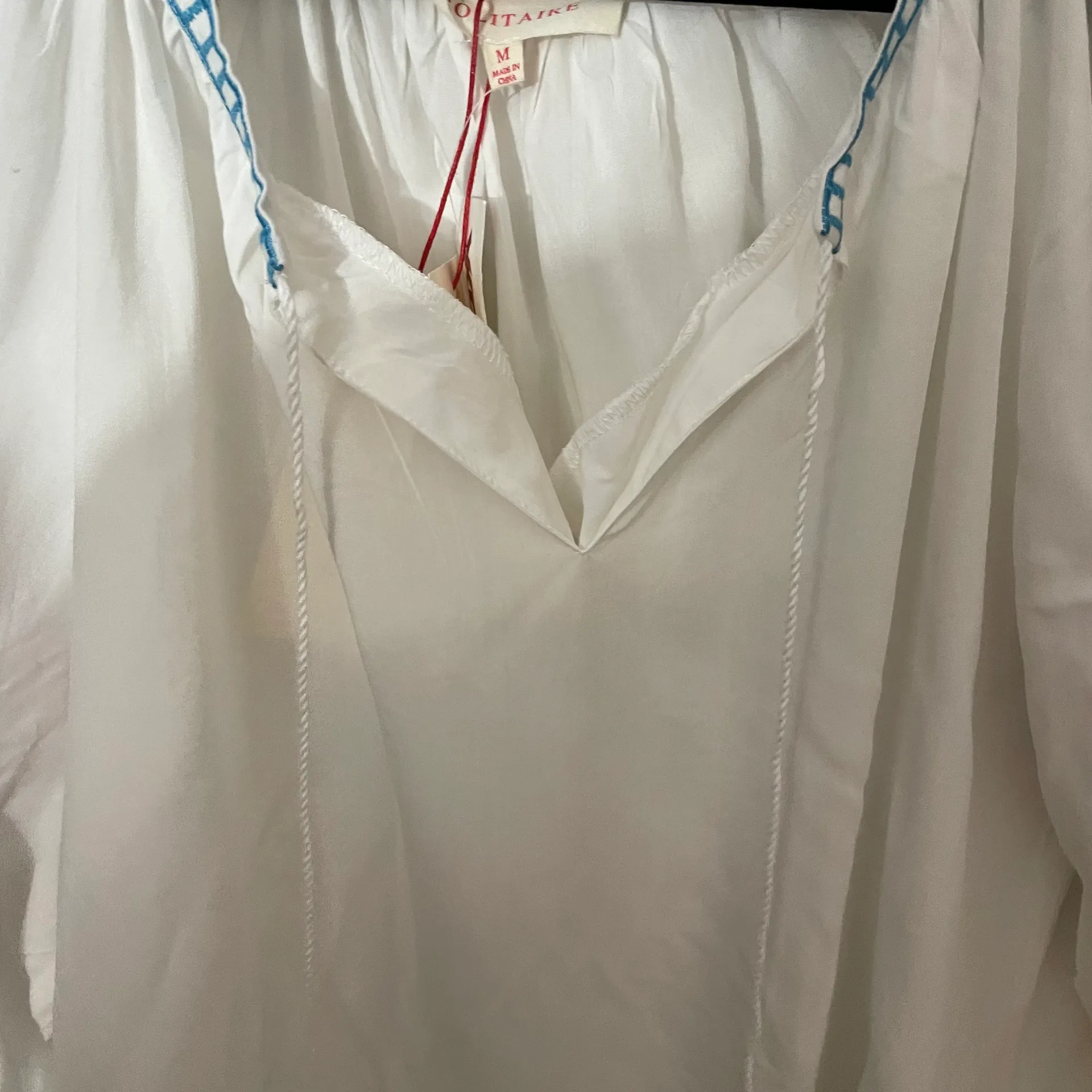 Solitaire embroidered boho blouse Size Medium - Image 4