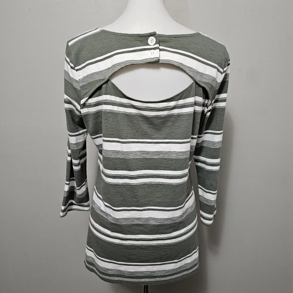 Talbots Cutout Green & White Button Back Stripe Knit Top Size Medium - Image 5