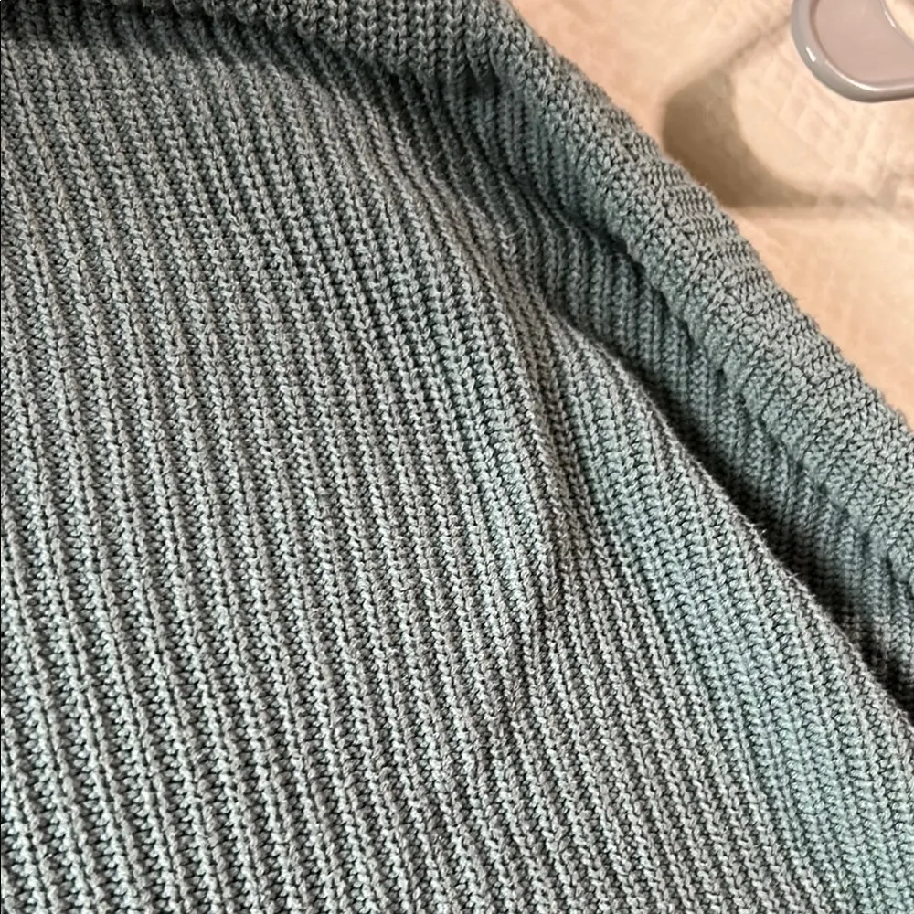 Women's Ribbed Turtleneck Sweater - Blue - Image 4