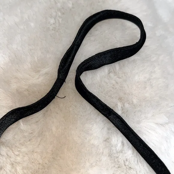 Victoria’s Secret VINTAGE Small Gold Label Black Cami Lace Camisole - Image 4