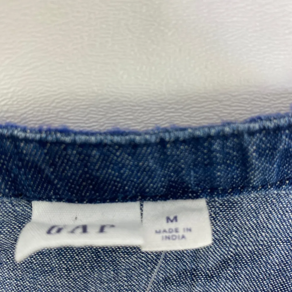 Gap Denim Multicolor Embroidered Design NWT Sleeveless Top Size M - Image 3