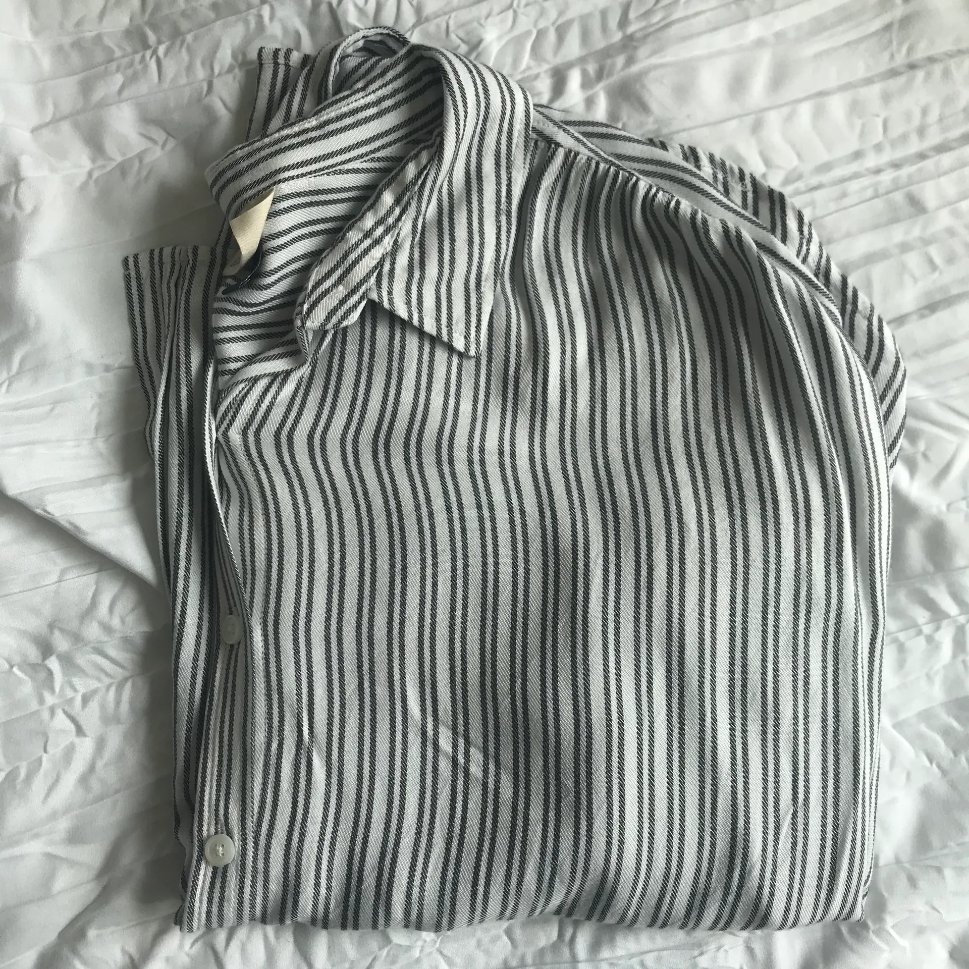 Universal Thread Striped Button Down Shirt - Image 3