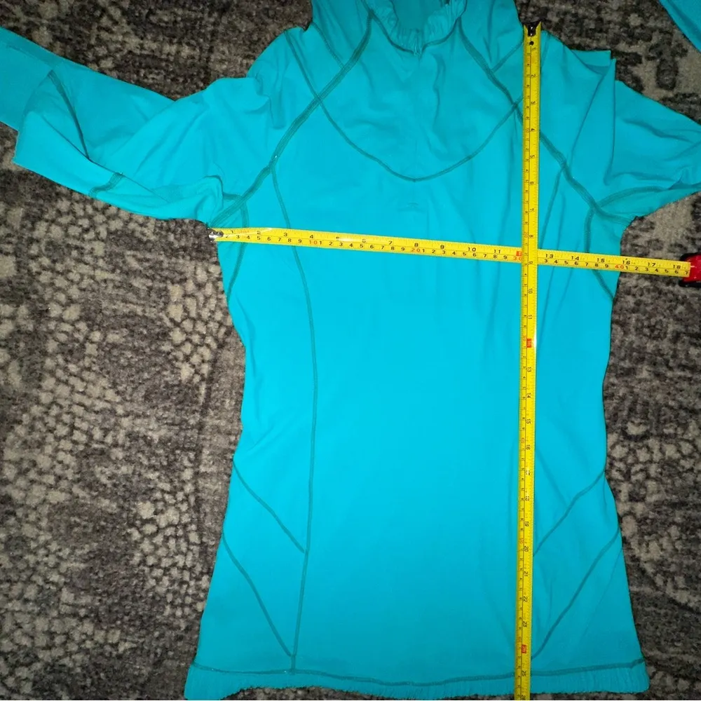Lululemon Women’s Size 4 Blue Tropics Water Bound Running 1/4 Zip Hoodie Top - Image 10