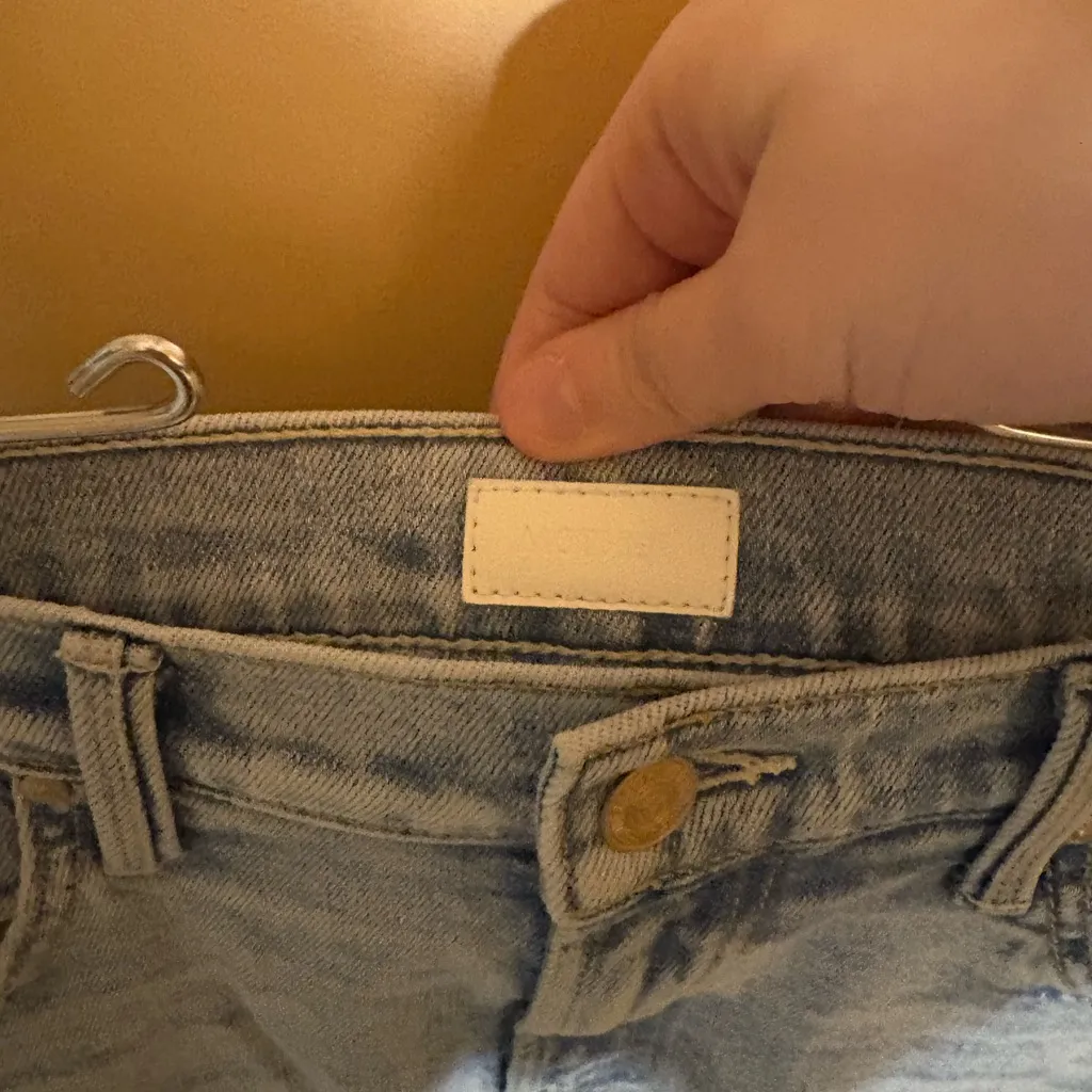 Mother Ditcher Zip Ankle Jeans in Light as a Feather - Image 6