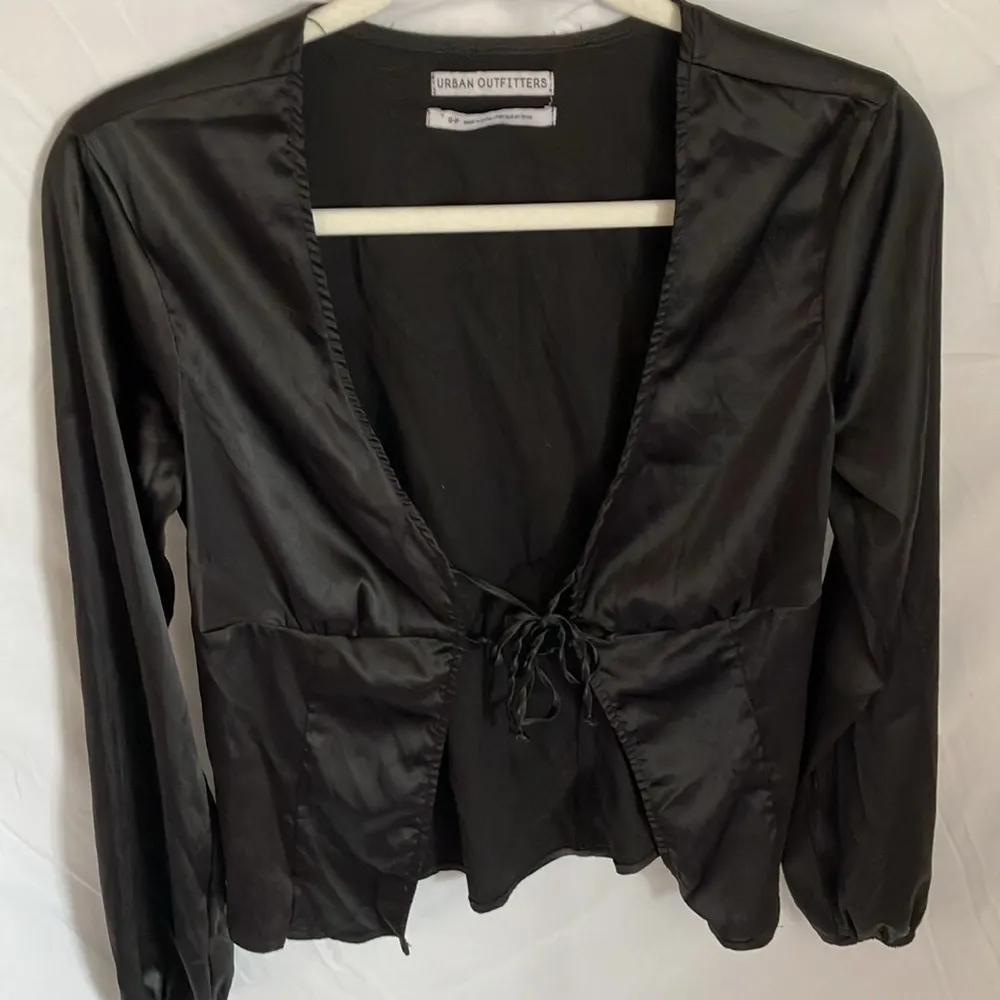 Urban Outfitters: Black Satin long sleeve Blazer with double tie front-XS - Image 8