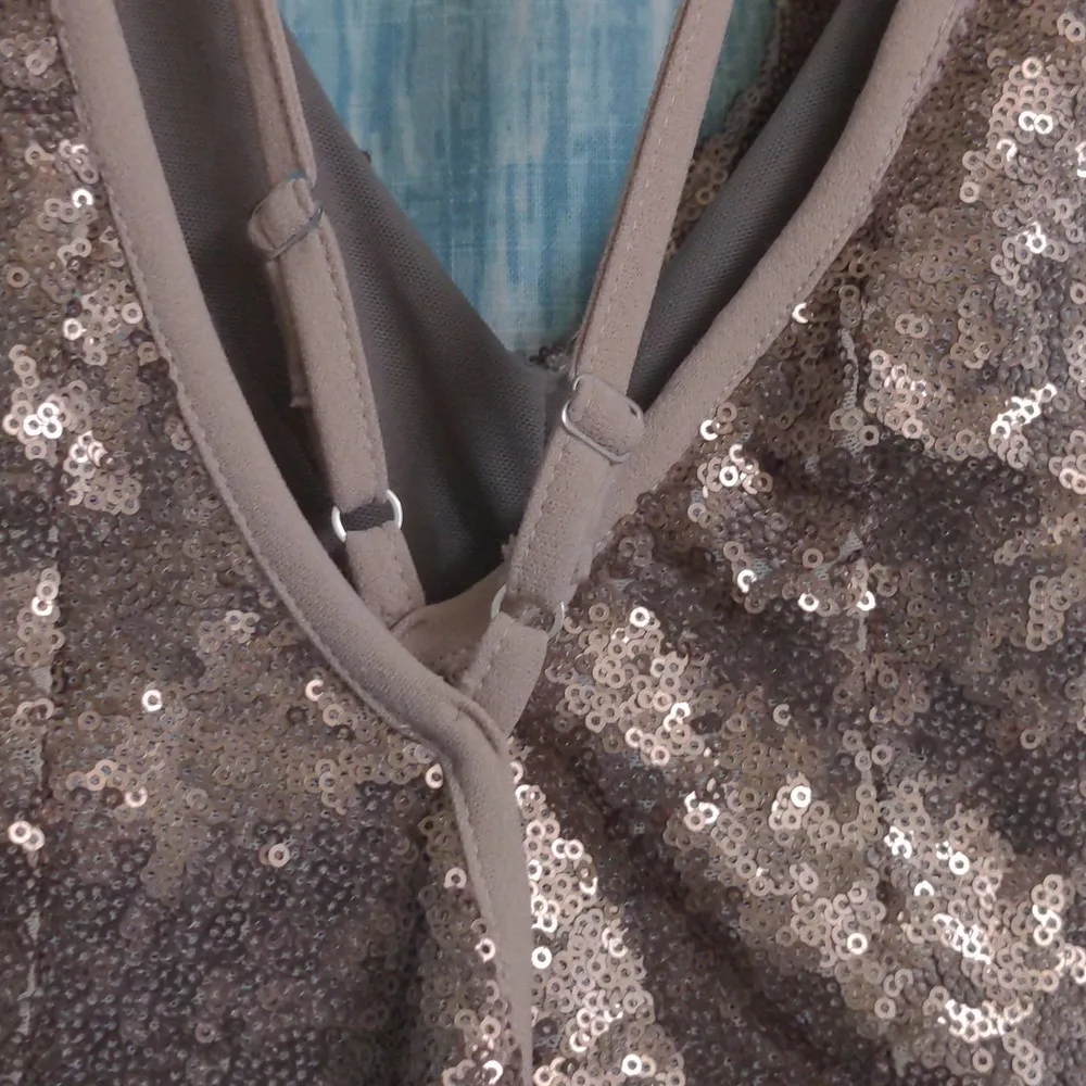 Nookie Seduce Sequined Gown Gold Formal Party Prom Gala Homecoming M NWOT / FLAW - Image 7