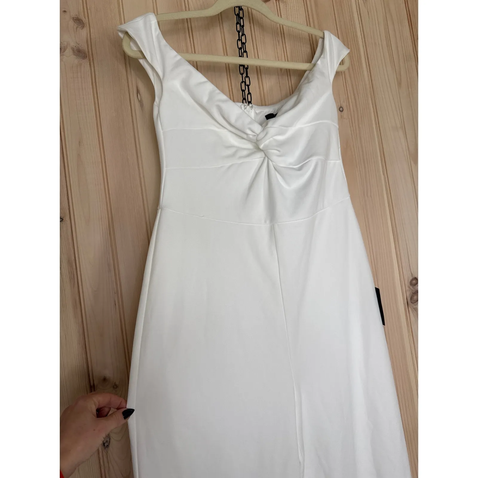 NWT Lulus Stunning Existence White Off-the-Shoulder Knot-Front Jumpsuit Size L - Image 5