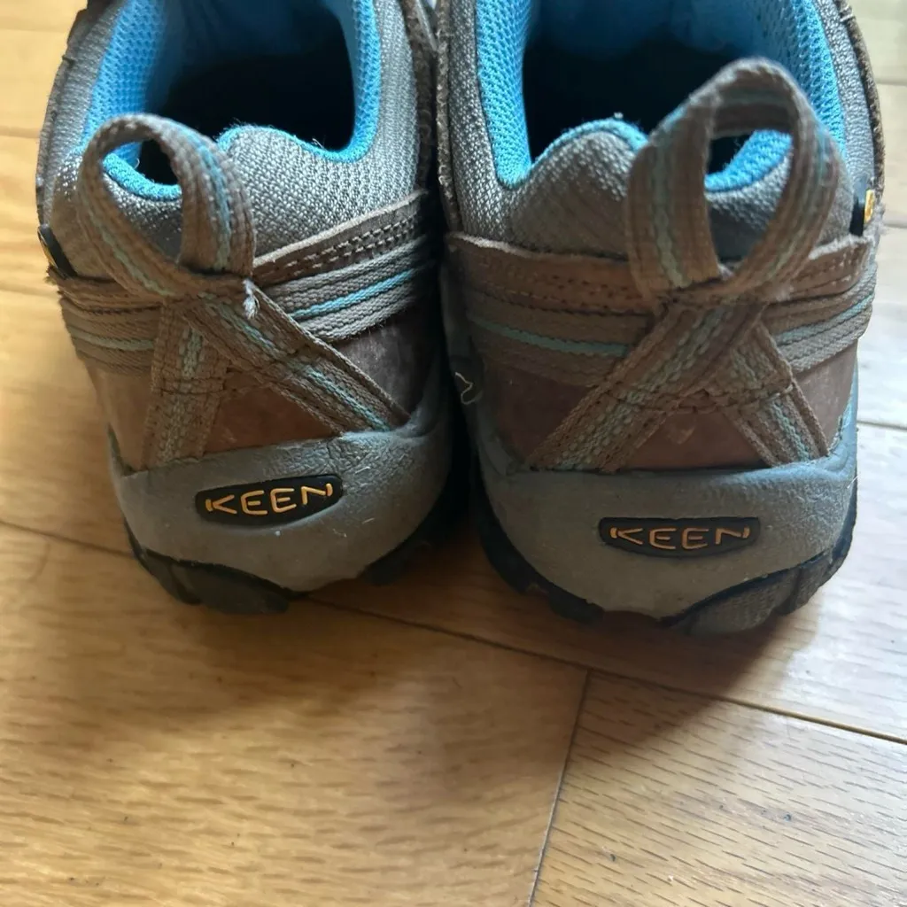 Women’s Keen Voyageur Hiking Outdoor Leather Shoes brown and blue size 6 - Image 5