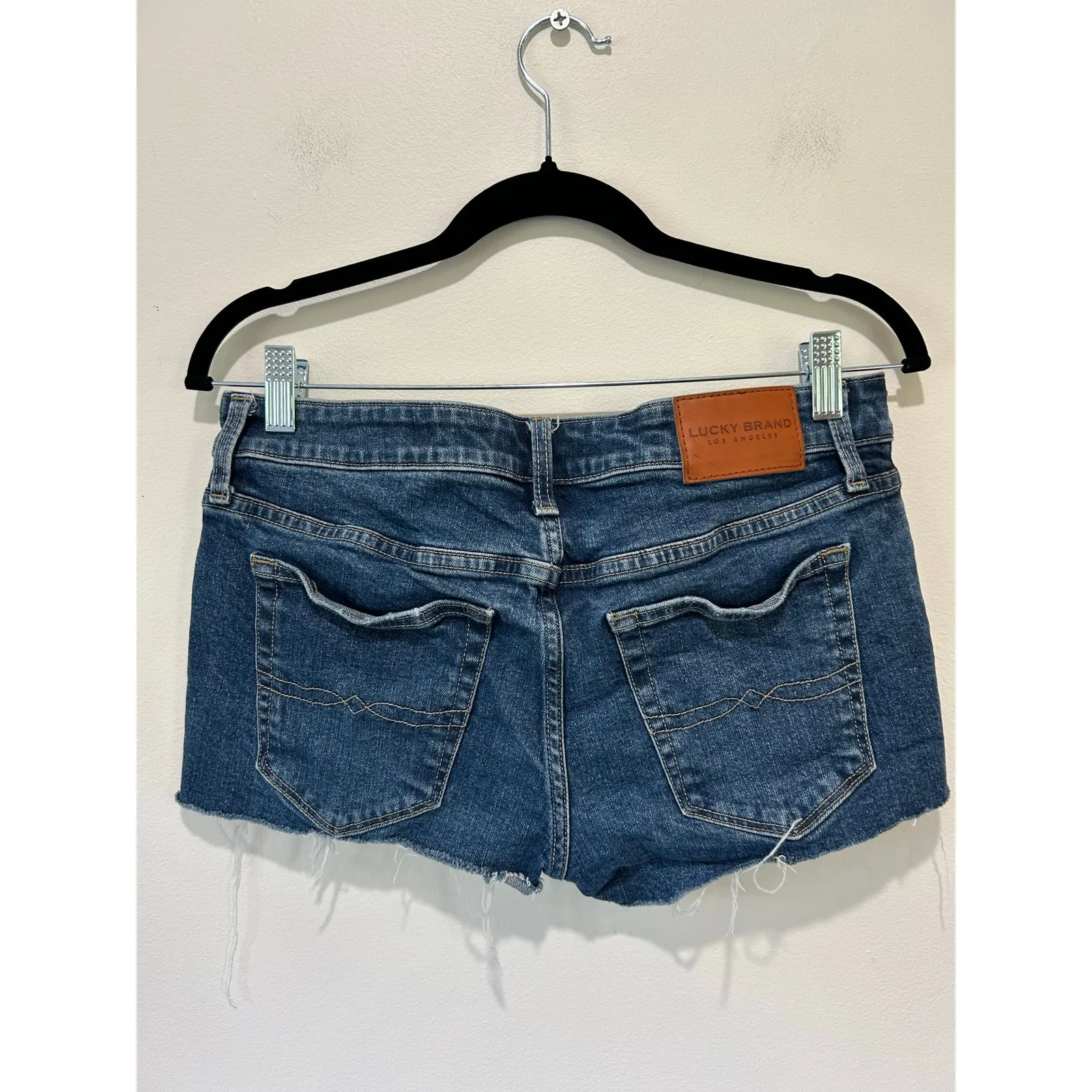 Lucky Brand jeans shorts size 6/28 button front dark wash - Image 3