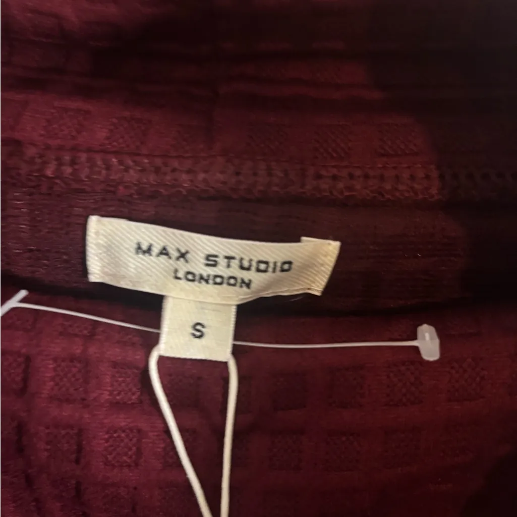 Max Studio  waffle Burgundy cowl neck Sweater size S NWT - Image 4
