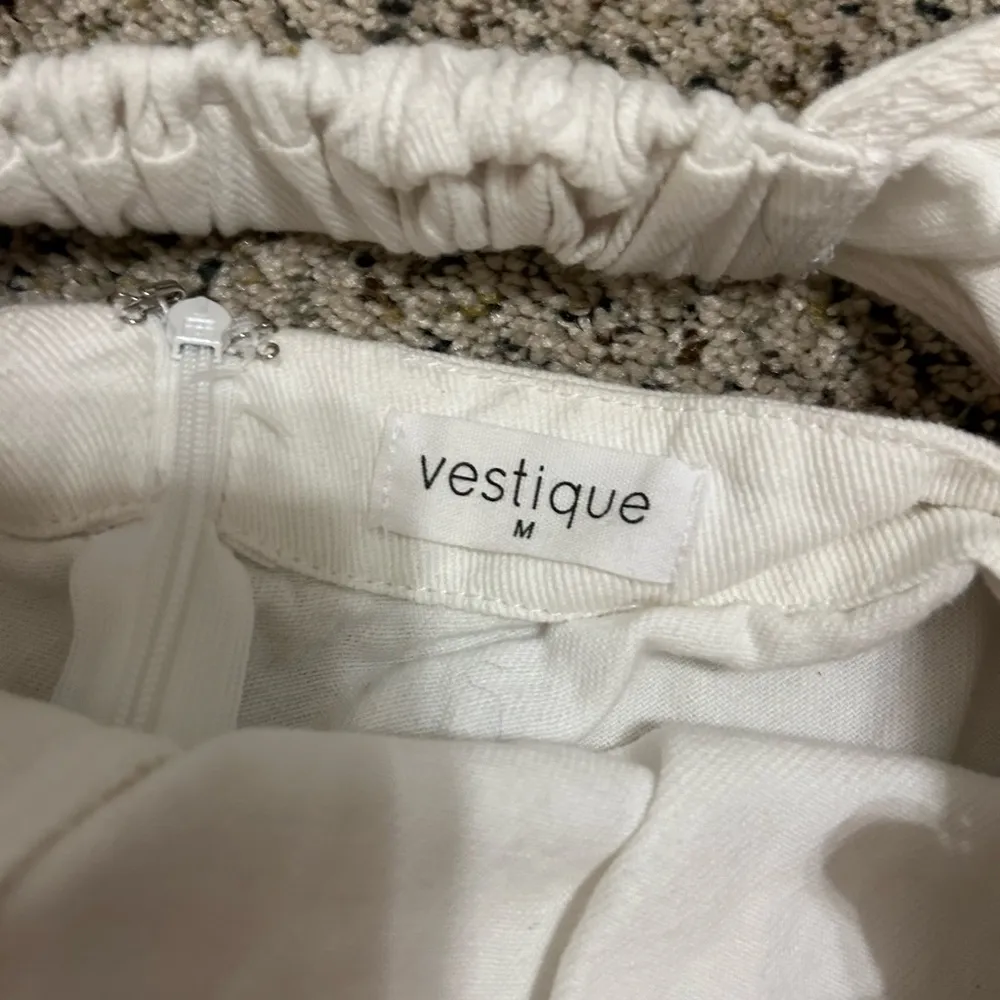 Vestique White Puff Sleeve Romper - Image 2