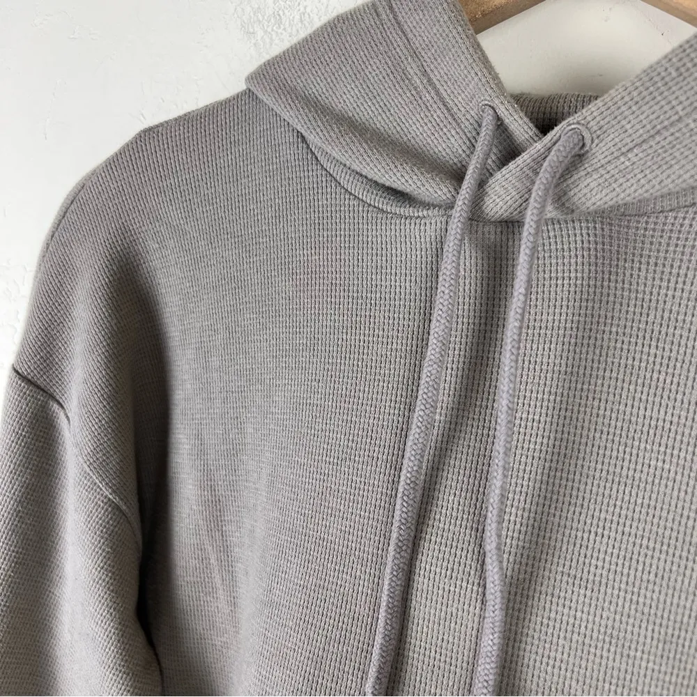 Aritzia Sunday Best Baby Waffle Thermal Cropped Relaxed Hoodie Sweatshirt Taupe - Image 8