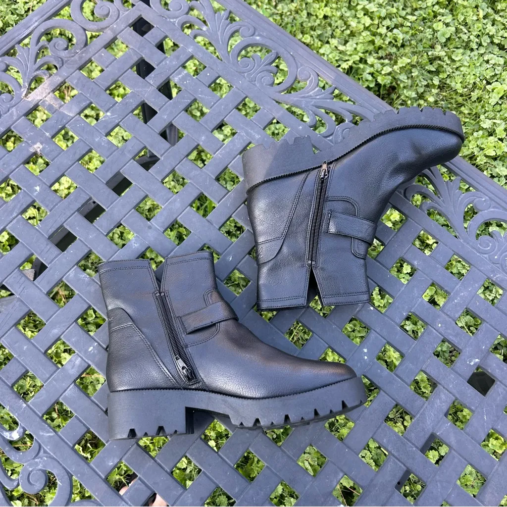 Zodiac Womens Miller ‎ Black Leather Lug Sole Ankle Booties Shoes size 9 - Image 6