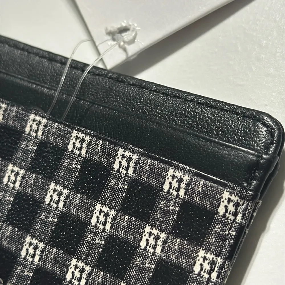 New  LONDON
card Holder - Image 5