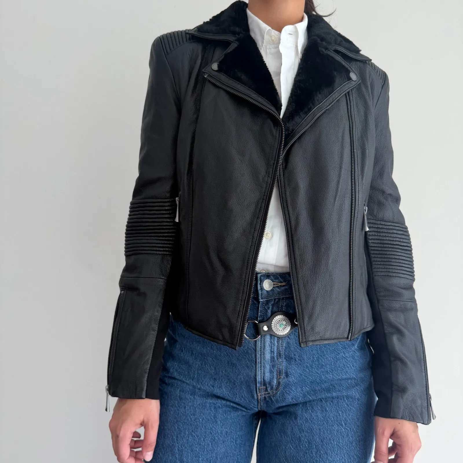 BCBG Maxazria Leather Bomber Jacket Womens Medium Black Moto NO ZIPPER Faux Fur - Image 4