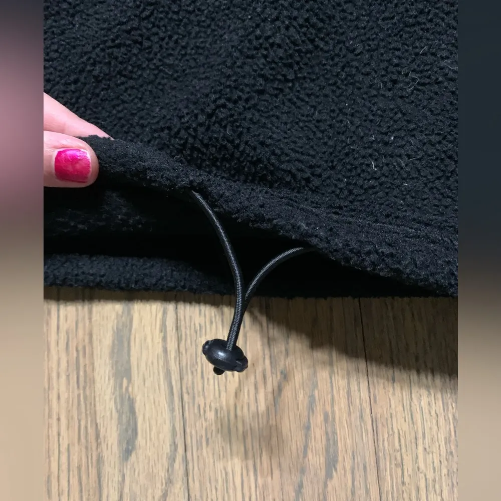 American eagle cropped fleece sweatshirt small black - Image 3