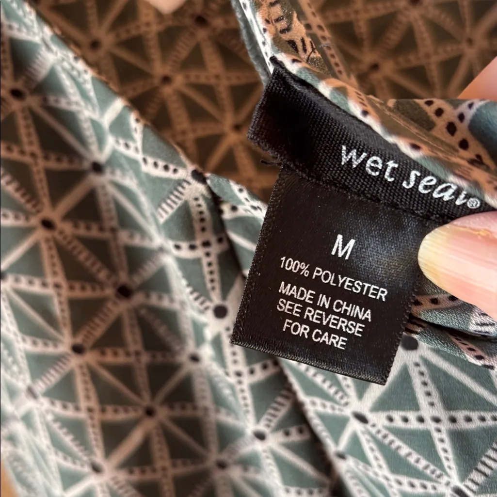 Wet seal Geometric Patterned Green Women's Top medium - Image 4