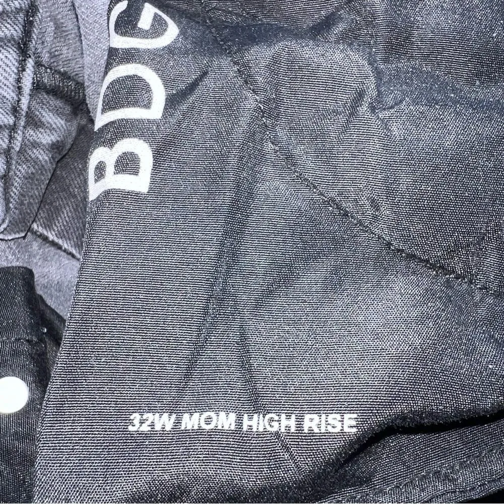 BDG Women 100% Cotton Destroyed Mom Hi Rise Black Denim Jeans Zipper Fly-Size 32 - Image 11