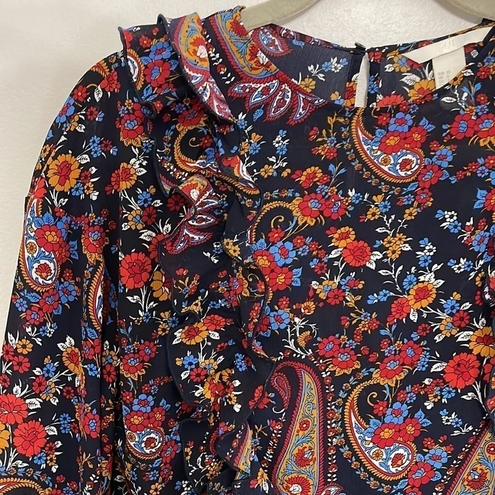 H&M Exaggerated ruffle paisley floral print  long sleeve blouse Size 2 - Image 3