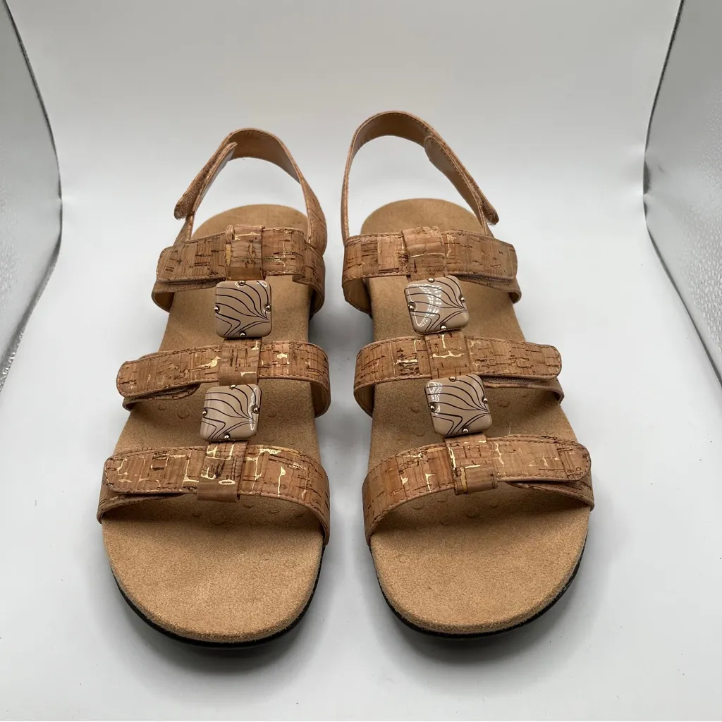 NWOB Vionic Amber Women's sandals slingback size 10 tan beige - Image 2