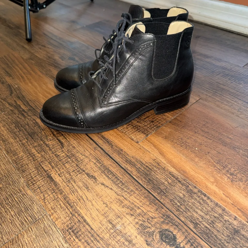 Ariat Black Leather Ankle Booties - Image 5