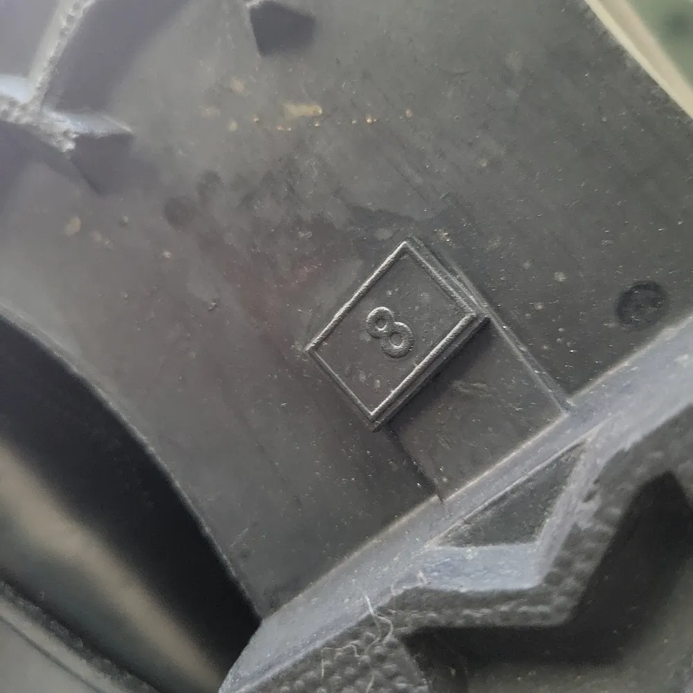 Rubber boots rain snow women's size 8 Intrigue - Image 4