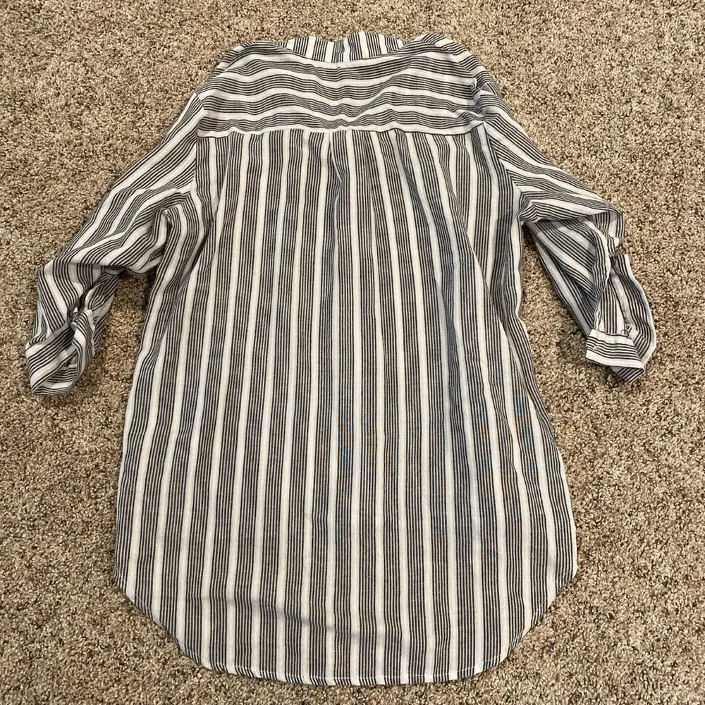 Three quarter sleeved button down shirt - Image 2